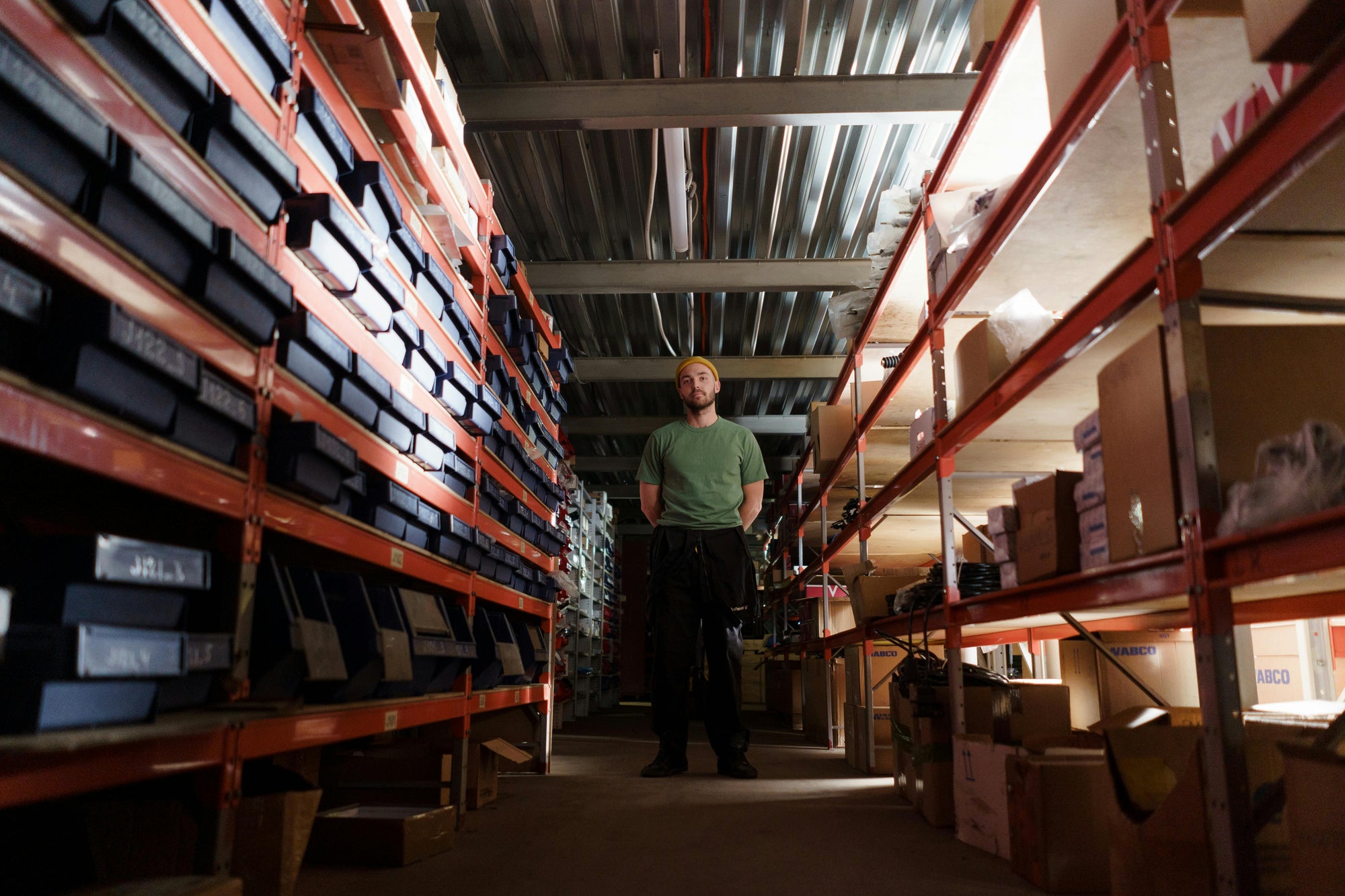 Comparing Metal Racking Materials: Steel vs. Aluminium