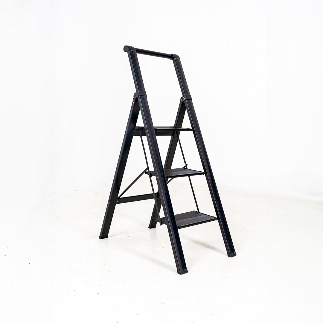 Foldable Aluminum Ladder With Grip
